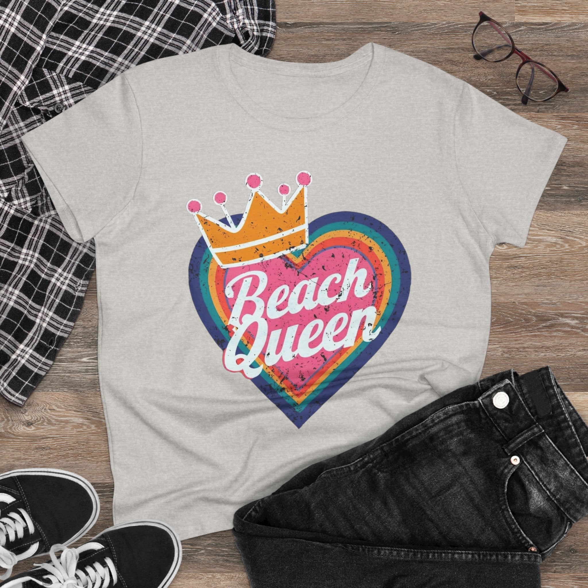 Beach Queen T-Shirt, Summer Vibes Tee, Vacation Shirt, Gift for Beach Lovers, Fun Retro Graphic Tee fun coastal tea for her